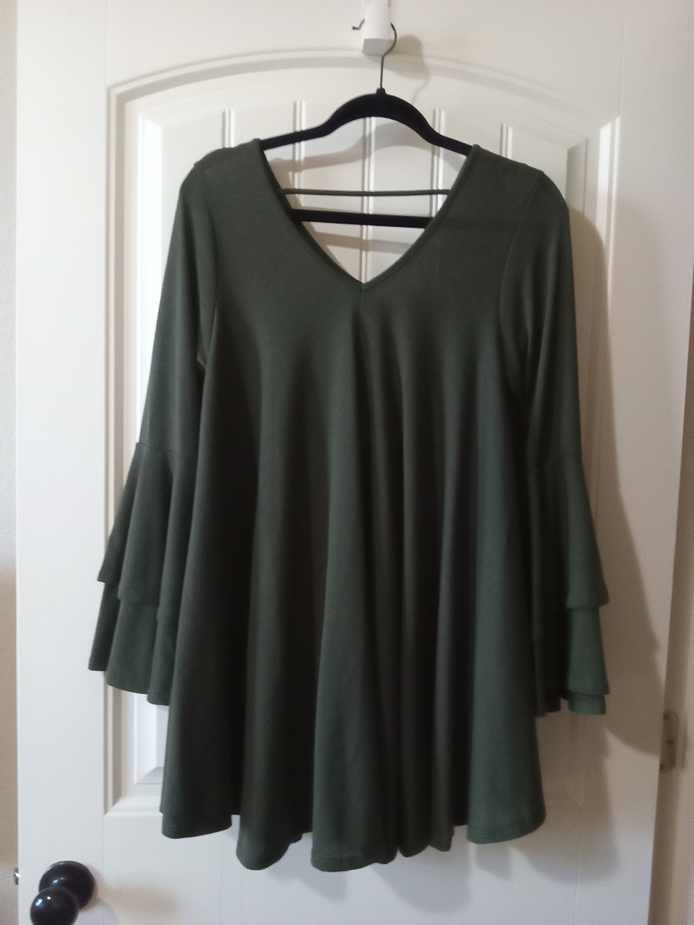Women’s Olive Green V-Neck Bell Sleeve Swing Tunic Sz XL
